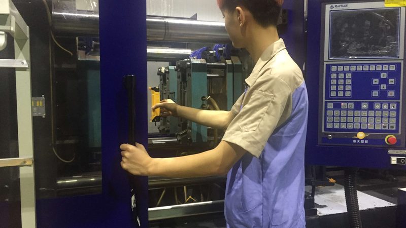 吹塑模具格局重塑：2025年值得关注的十大品牌
